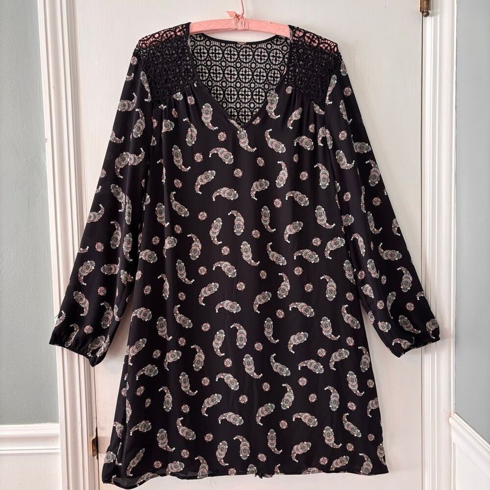 DR2 by Daniel Rainn L pleat back black crochet detailed paisley Pockets V-neck d